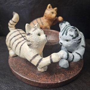 Cat candle decor